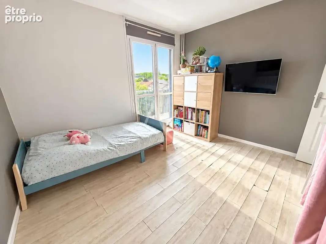 Coup de coeur - vaujours-f2  spacieux avec  terrasse - photo 8