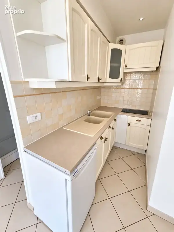 Appartement Epernon 1 pièce 24.06 m2 - photo 2