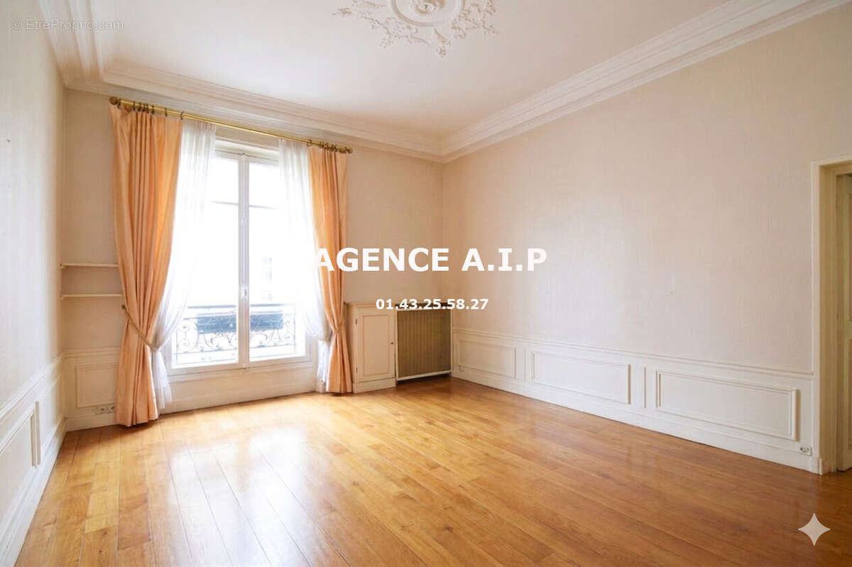 Appartement à PARIS-10E