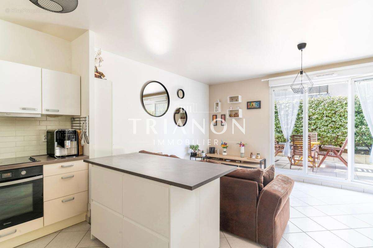 Appartement à VERNEUIL-SUR-SEINE