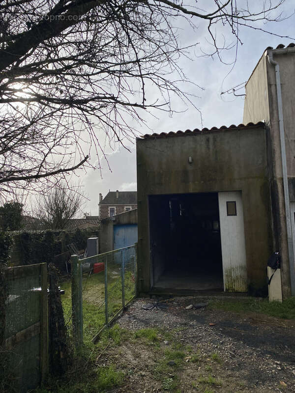 Parking à GROSBREUIL