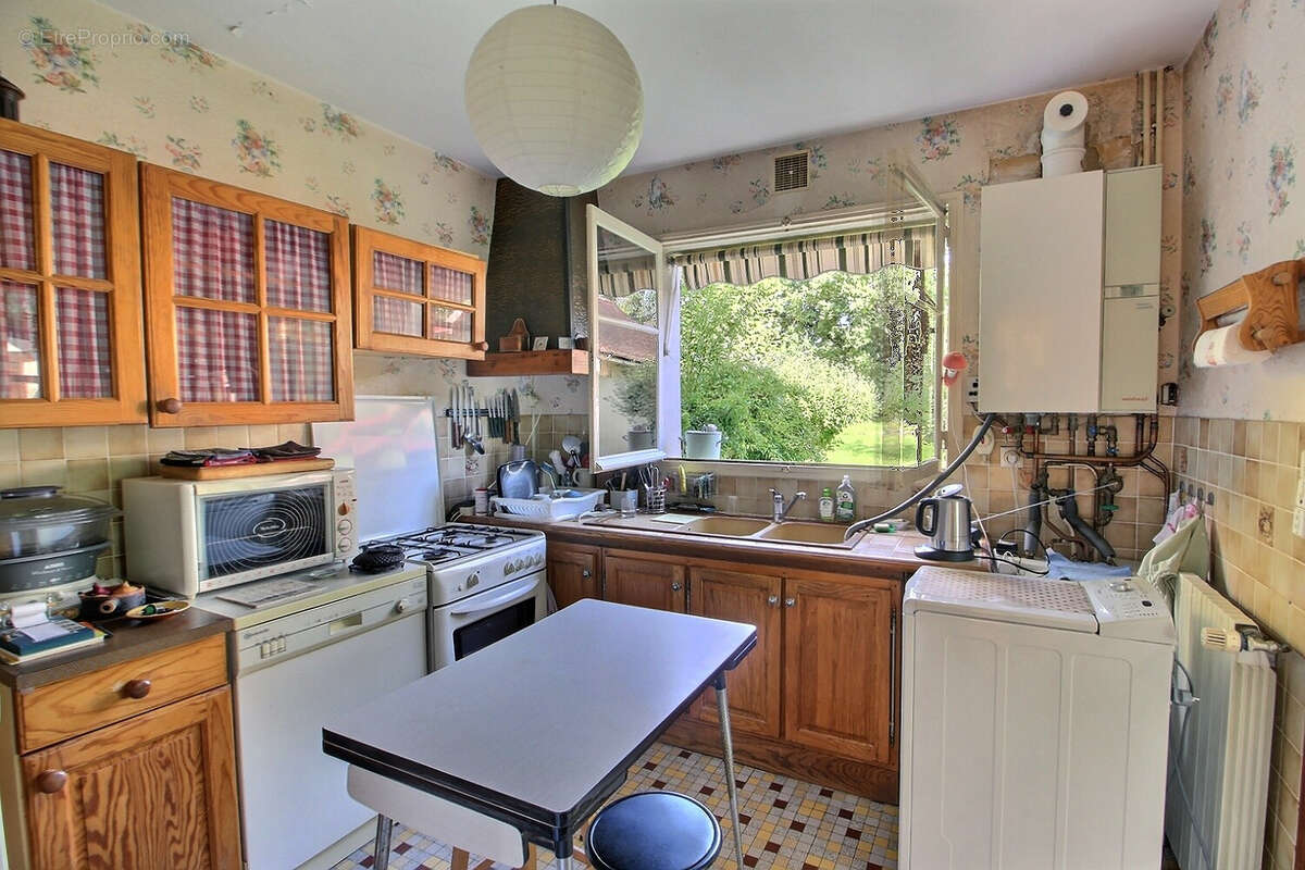 Maison à CHESSY-LES-PRES