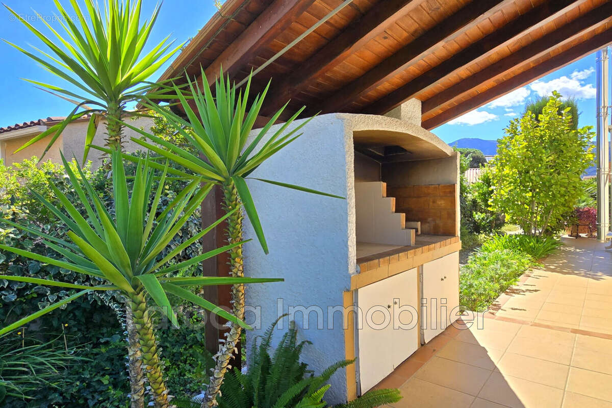 Maison à SAINT-GENIS-DES-FONTAINES