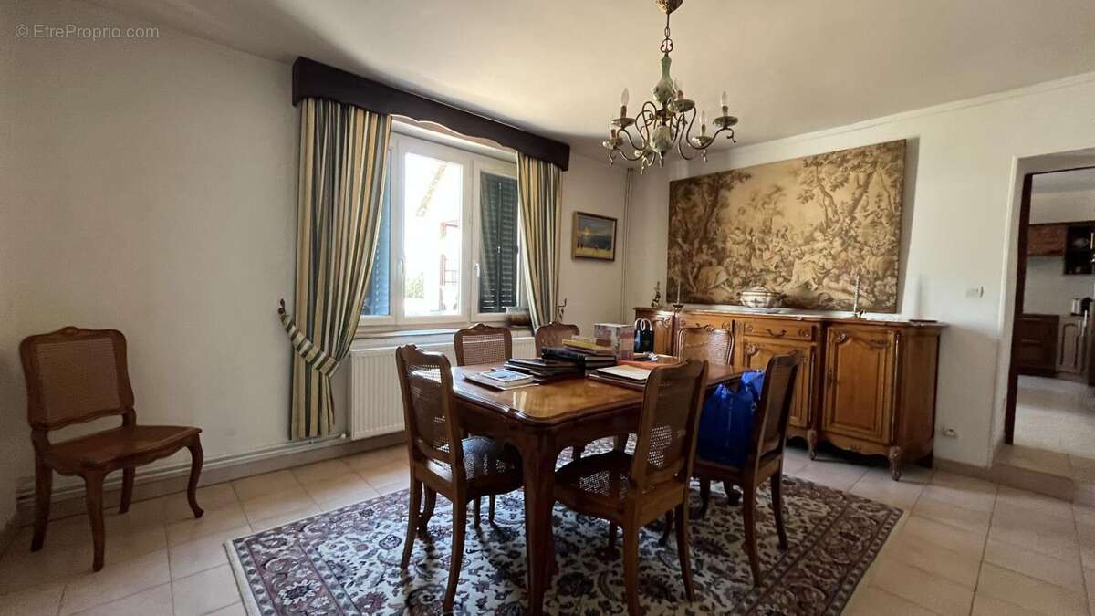 Maison à DRACY-SAINT-LOUP