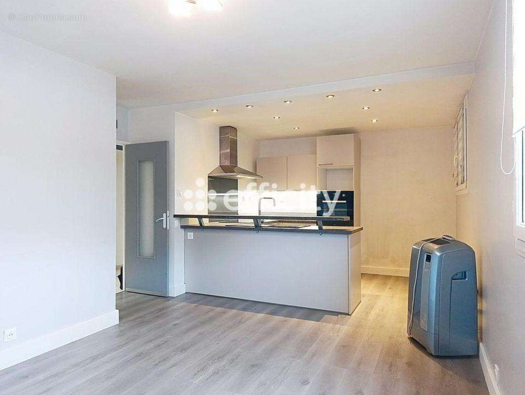 Appartement à SAINT-MARTIN-D'HERES