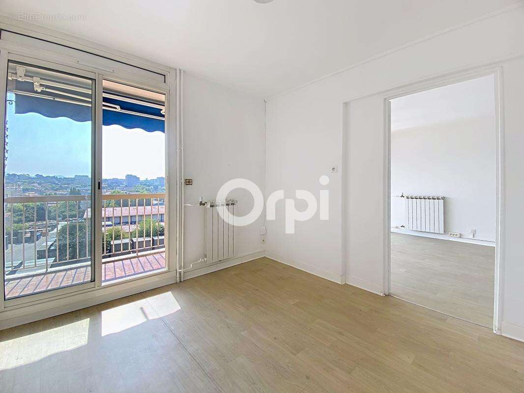 Appartement traversant avec vue mer et balcon à vendre - photo 8