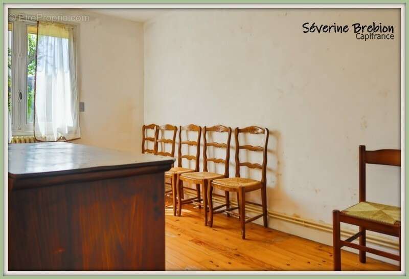 Maison à LA MONNERIE-LE-MONTEL