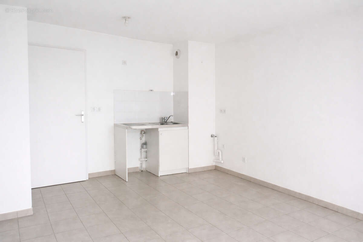 Appartement à DECINES-CHARPIEU