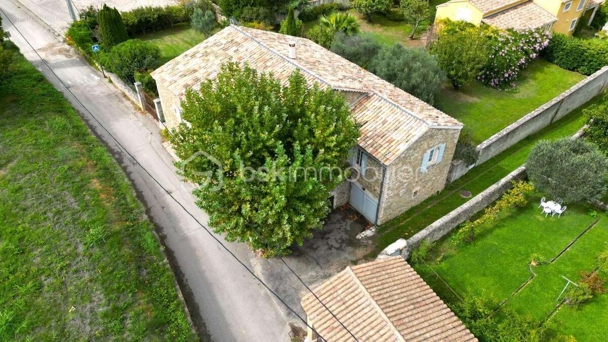 Maison à SAINT-JULIEN-DE-PEYROLAS