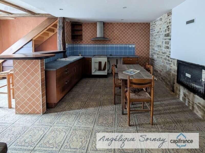 Maison à SAINT-JULIEN