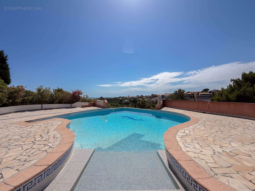 Maison à SAUSSET-LES-PINS