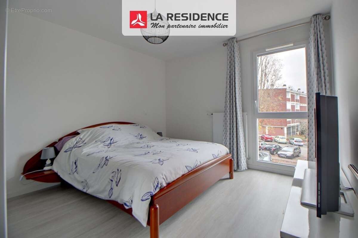 Appartement à VERNEUIL-SUR-SEINE