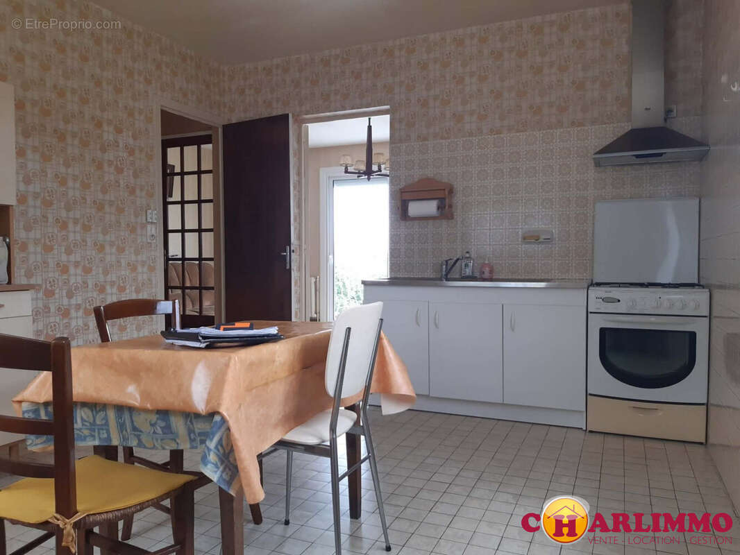 Maison 102 m² à Manot  - photo 3