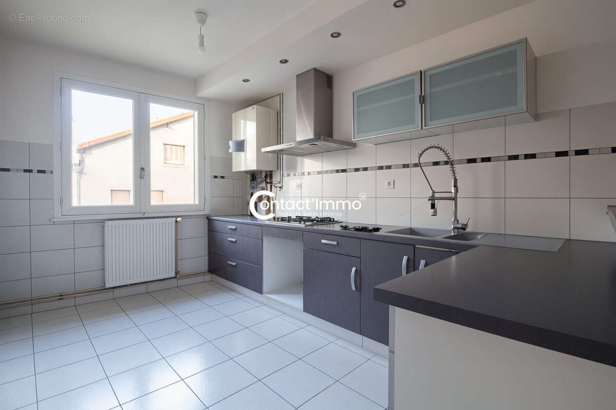 Appartement à MOZAC