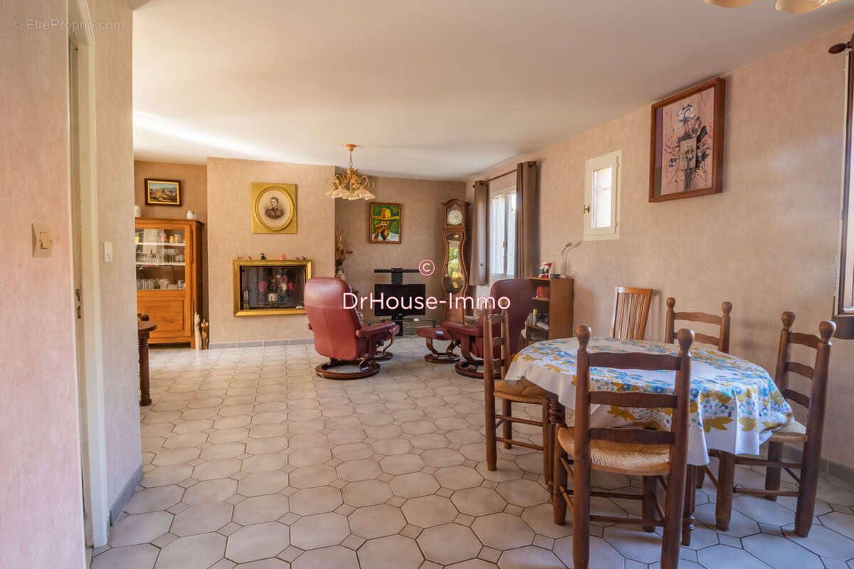 Maison à THOIRY