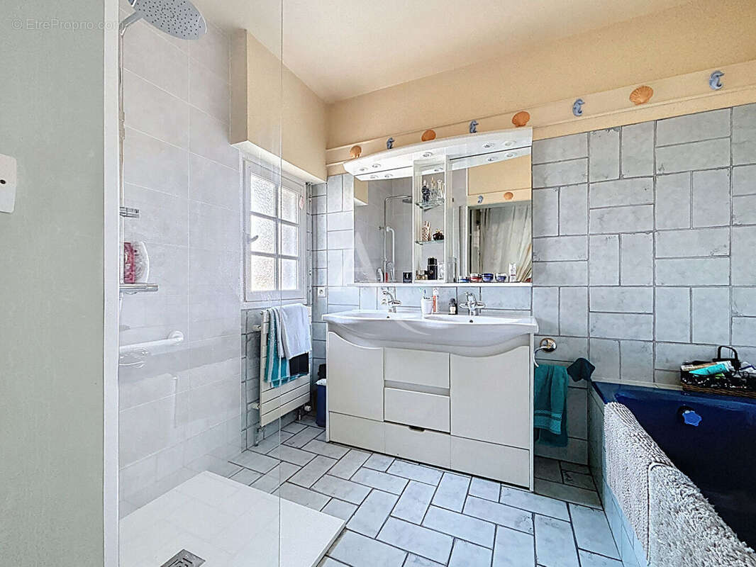 Maison à BOUCHEMAINE