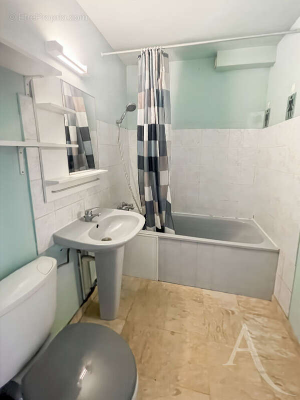 Appartement à SAINTE-GENEVIEVE-DES-BOIS