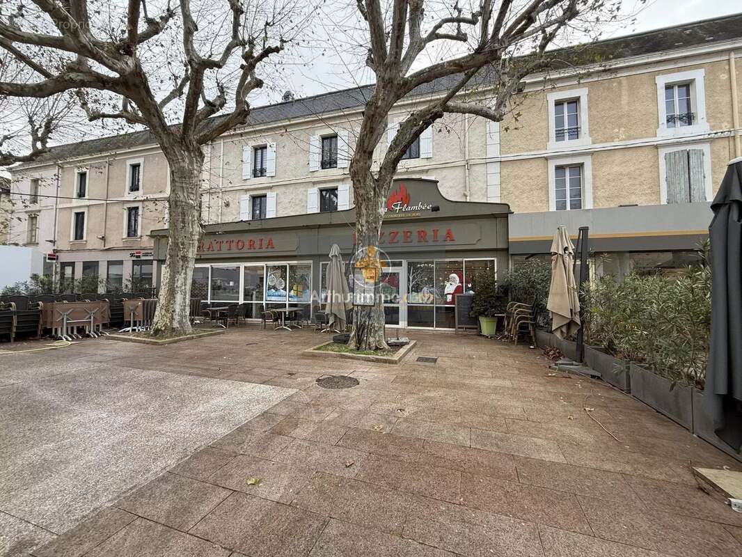 Commerce à BOLLENE
