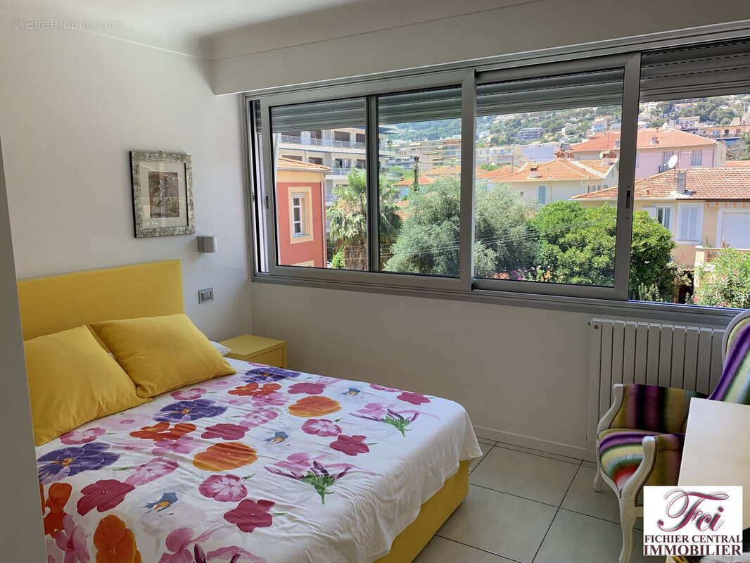Appartement à ROQUEBRUNE-CAP-MARTIN