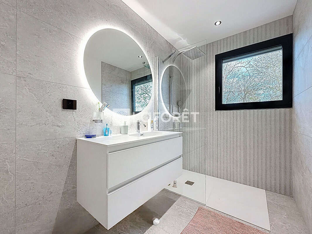 Maison à BIEVILLE-BEUVILLE