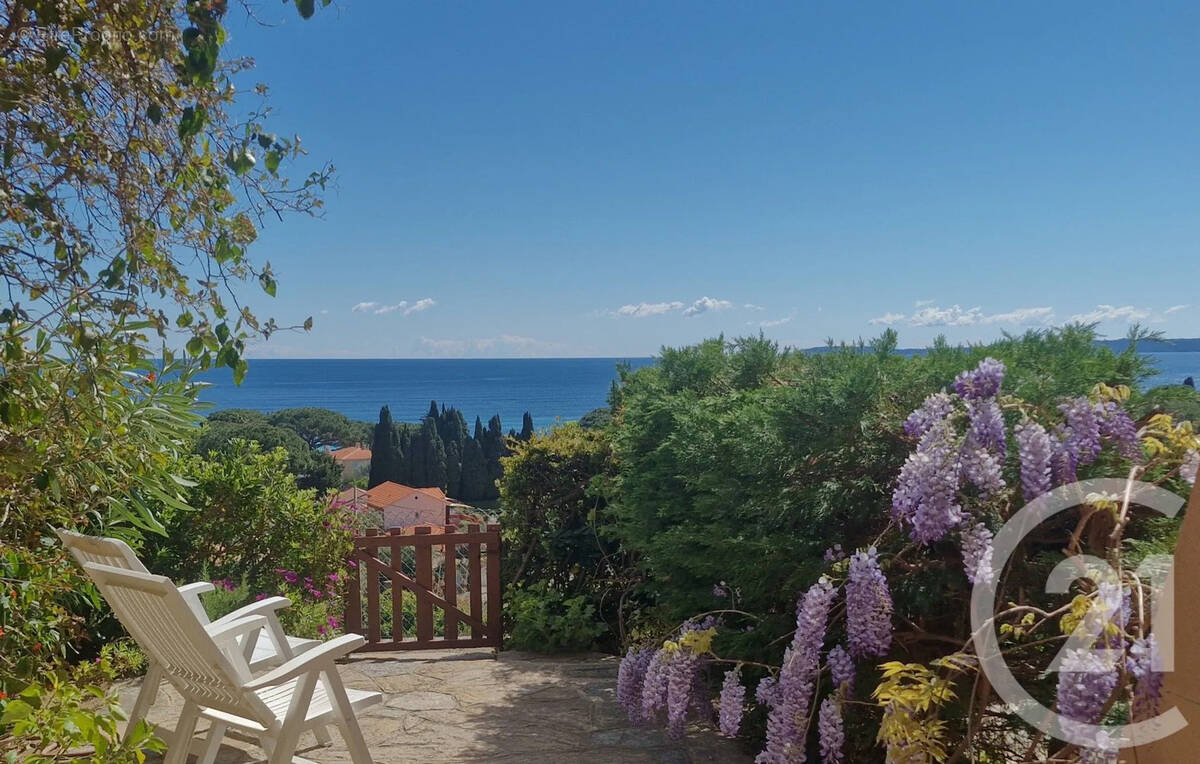 Appartement à LE LAVANDOU
