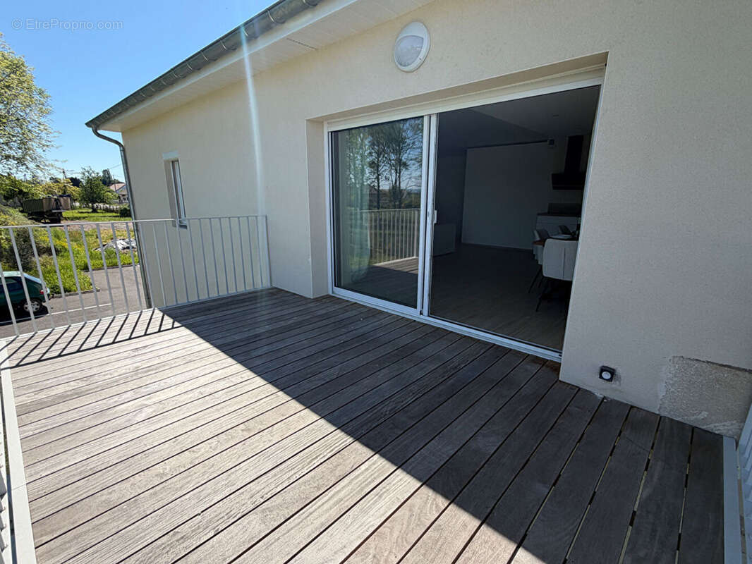 Appartement à LE DESCHAUX