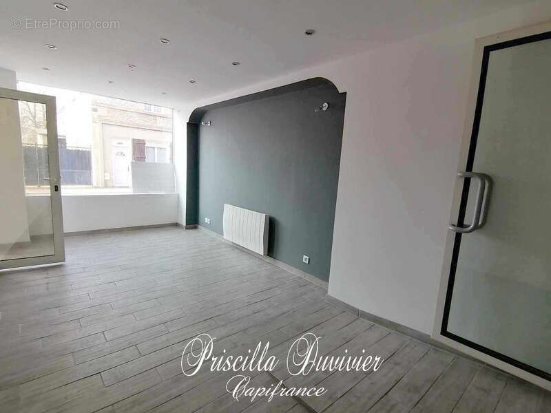 Commerce à BERTHECOURT