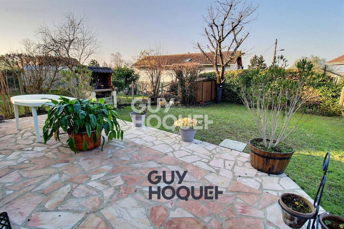 Maison à LIMEIL-BREVANNES