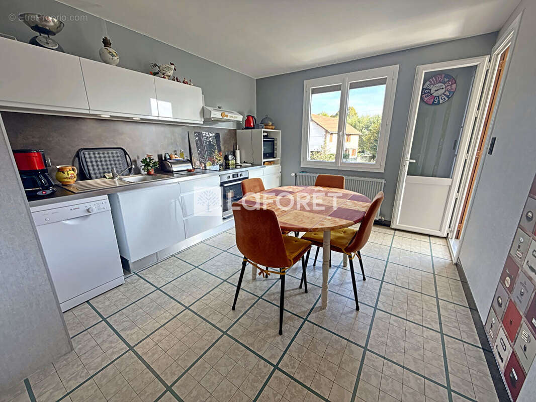 Maison à MONTREVEL-EN-BRESSE