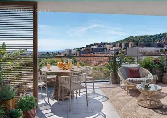 Appartement à SAINT-LAURENT-DU-VAR