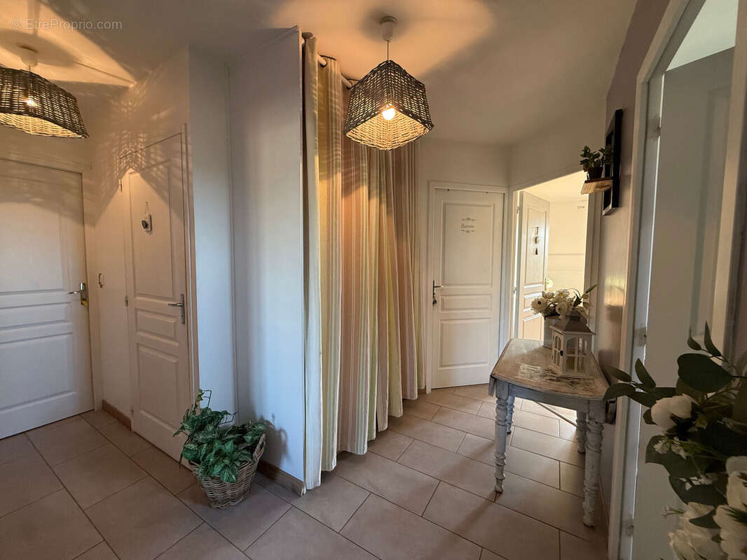 Maison 155 m² à Montgivray  - photo 6