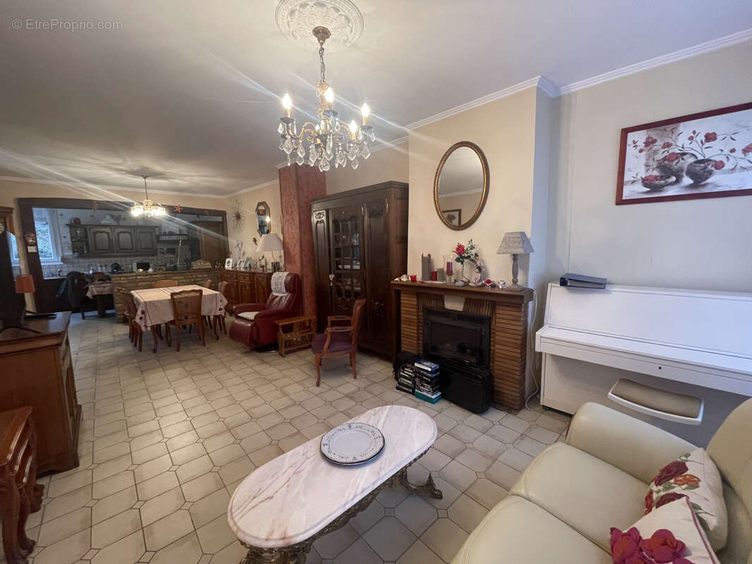 Maison à PONT-DE-METZ