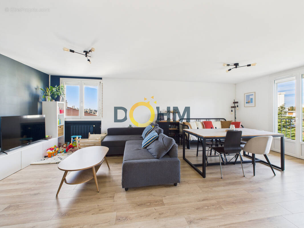 Appartement à SAINT-ETIENNE