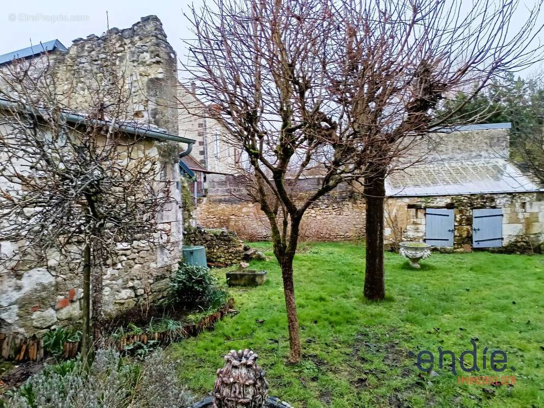 Maison à VARENNES
