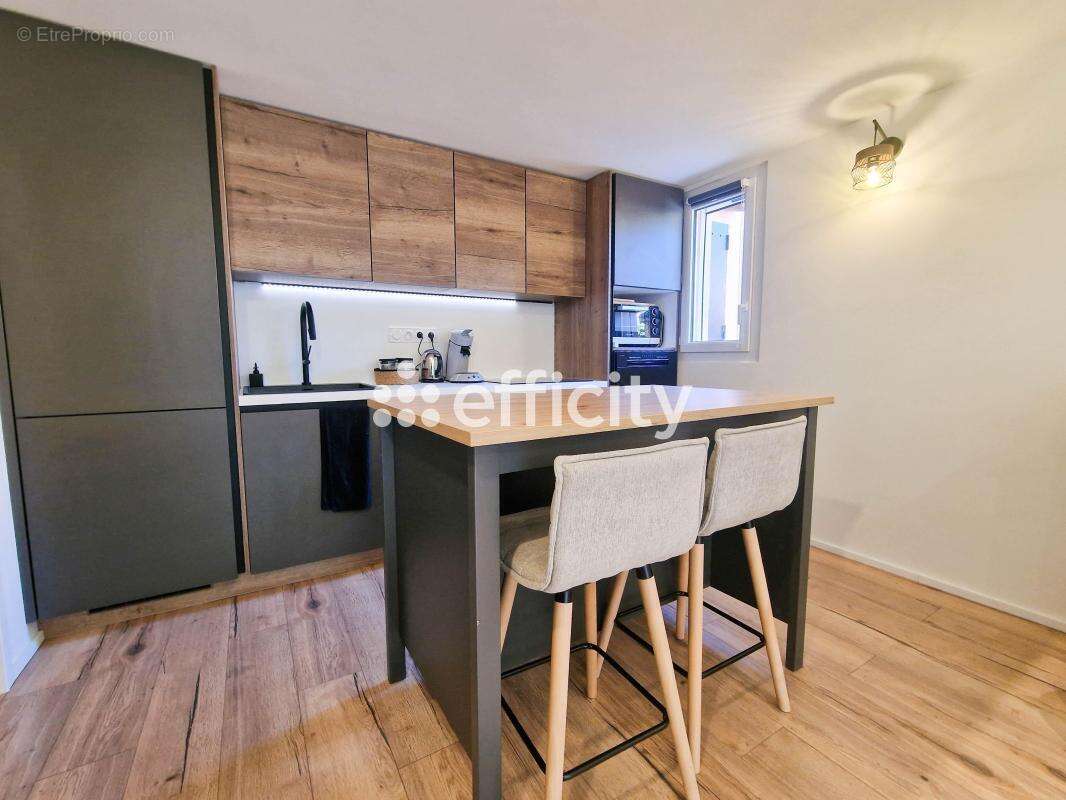 Maison à BAGNOLS-EN-FORET