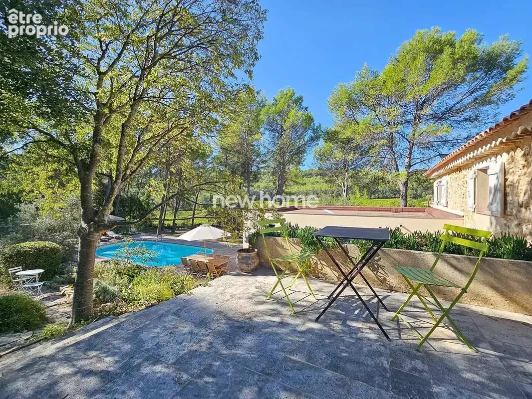 Lorgues – Propriété en pierre rénovée avec piscine et vue sur les vignes - photo 25