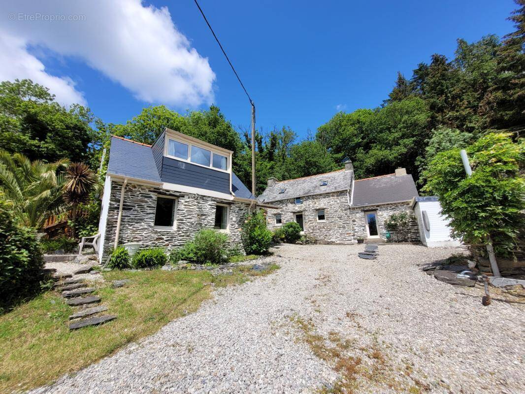 Maison à CAUREL