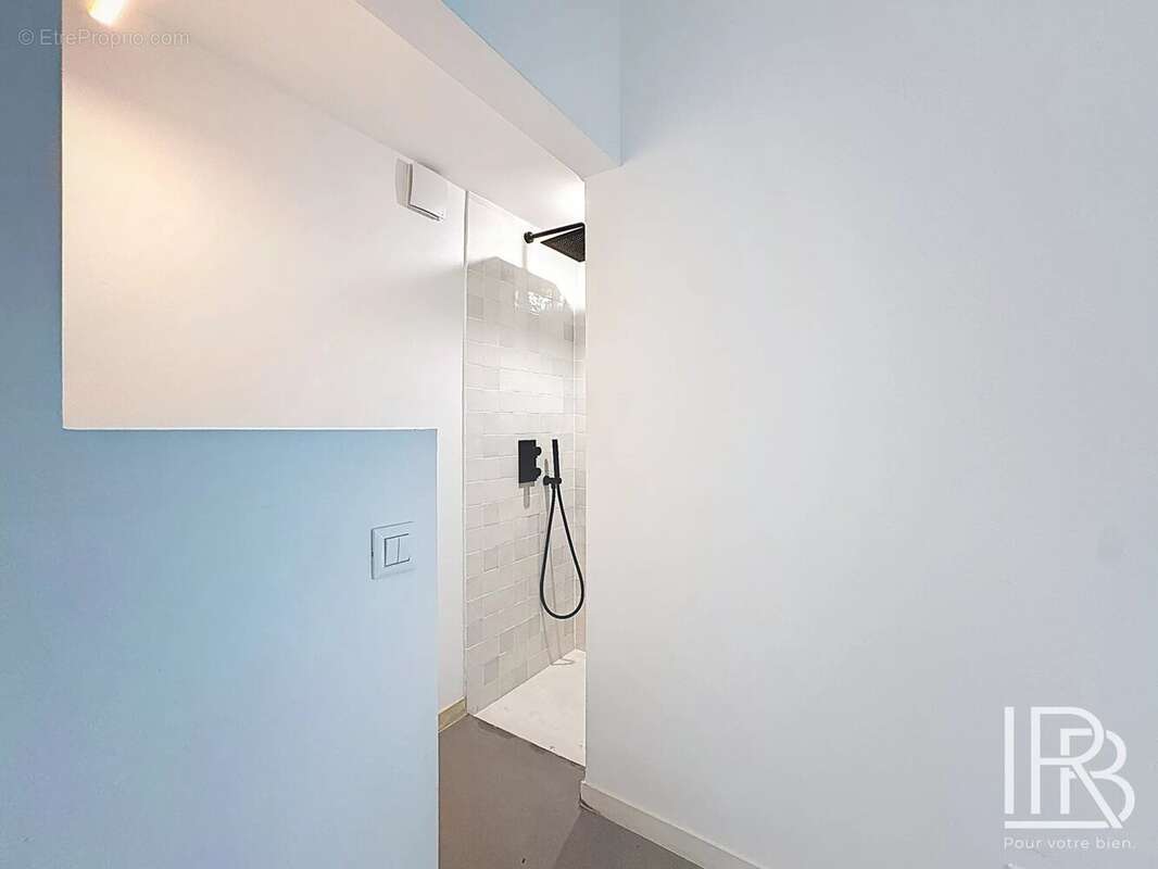 Appartement à MARSEILLE-1E