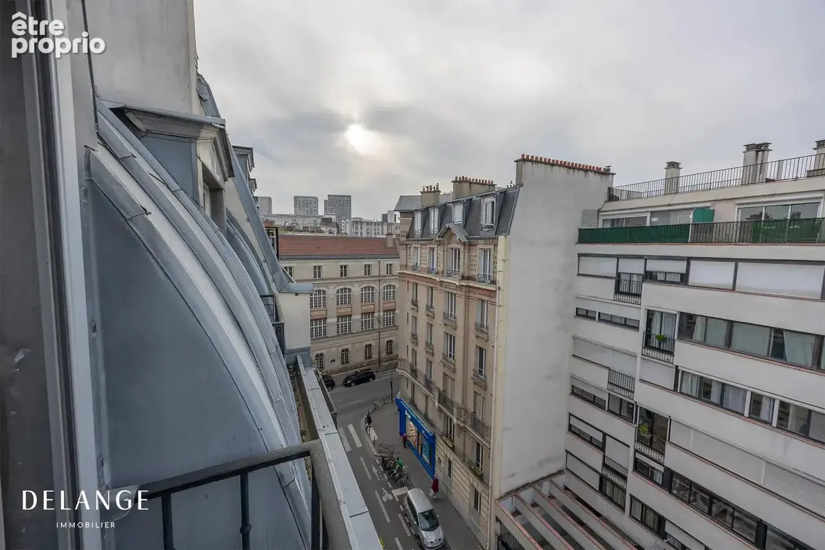 Eglise Jeanne d'Arc - Superbe 5 pièces de 73 m² au dernier étage - photo 12
