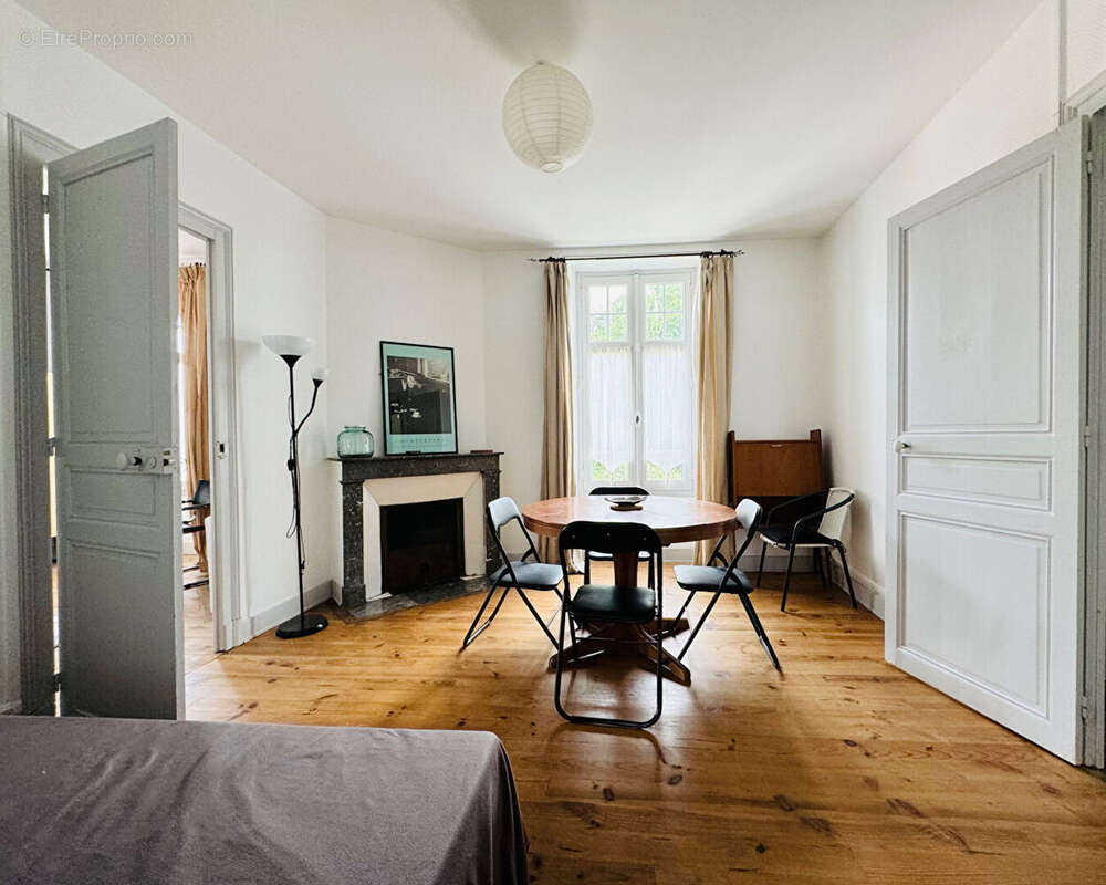 Appartement 370 m² à Pau  - photo 8