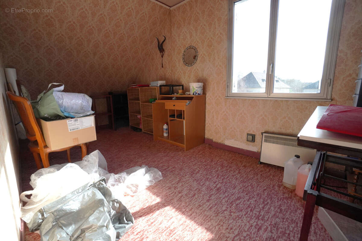 Maison à YVRE-L'EVEQUE