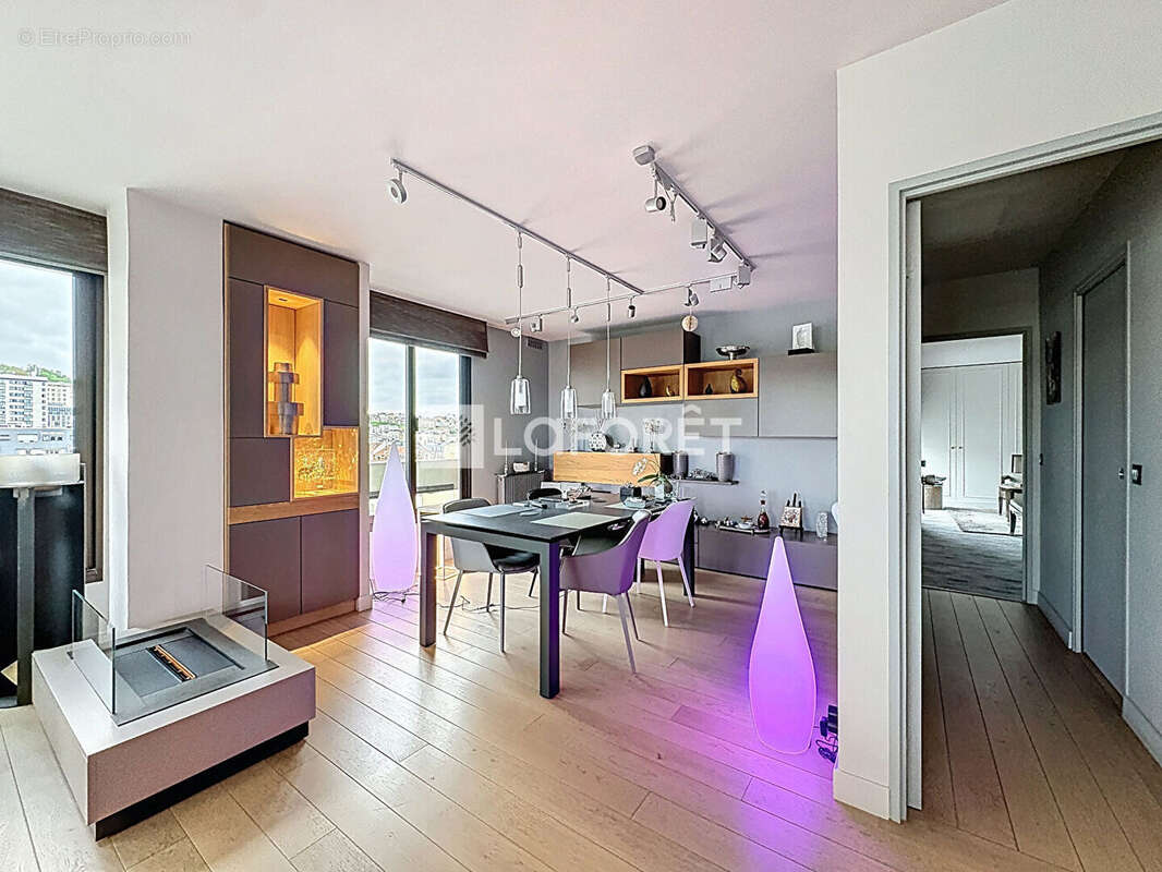Appartement à SURESNES