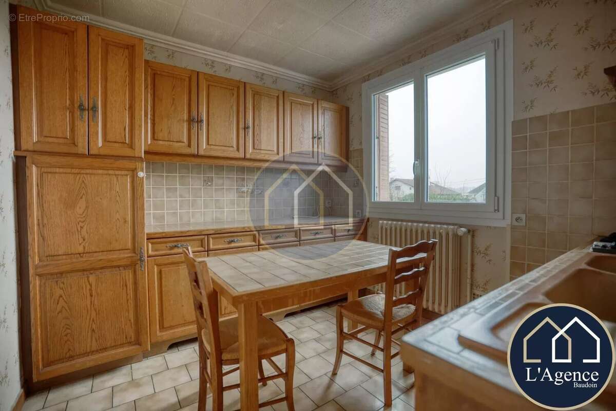 Maison à CHATEAUNEUF-EN-THYMERAIS