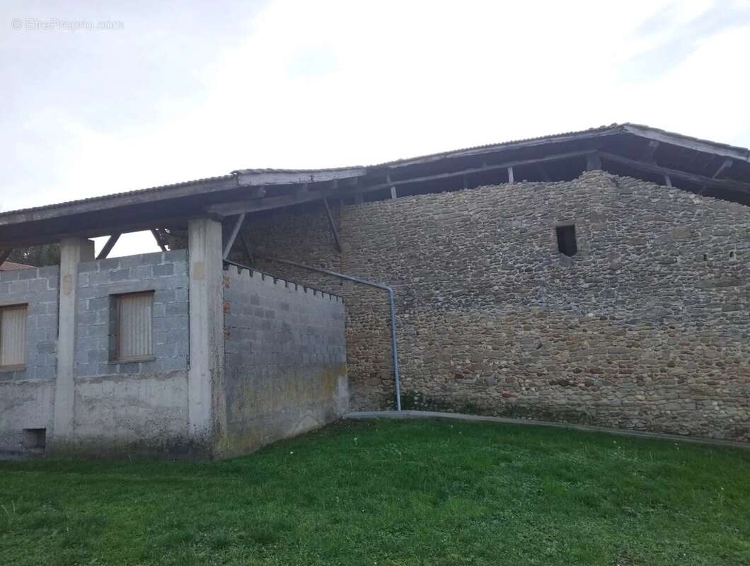 Maison à CHEVRIERES