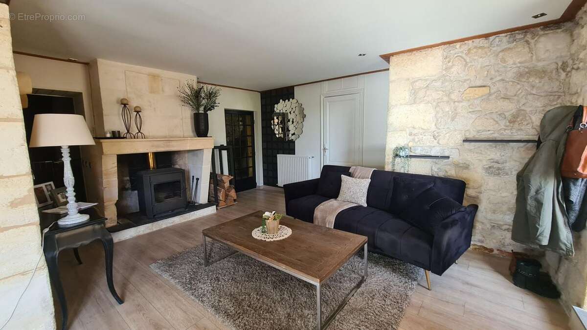 Maison à BAYON-SUR-GIRONDE