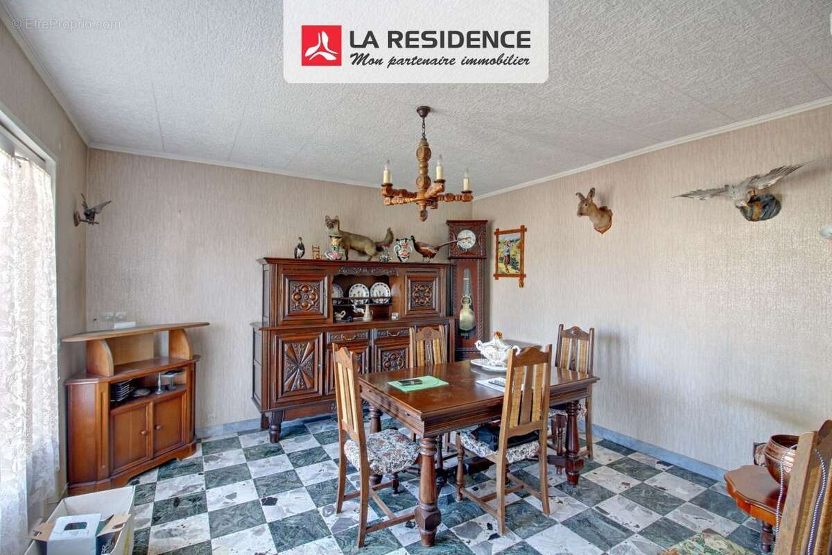 Maison à LES MUREAUX