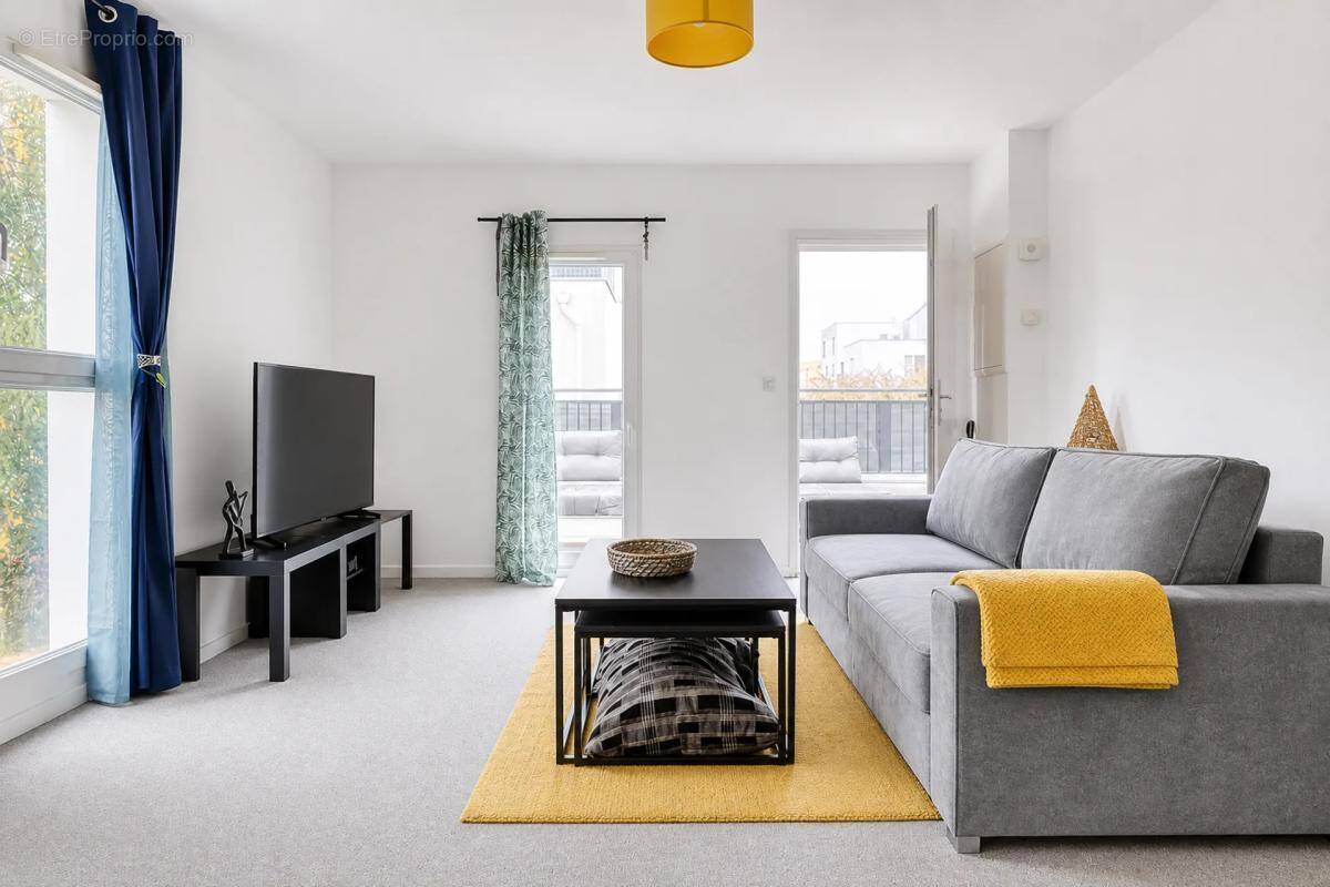 Appartement à VAL-DE-REUIL