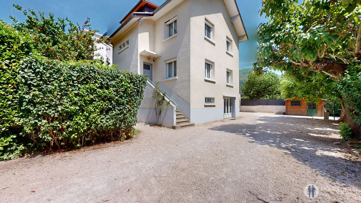 Appartement à SAINT-MARTIN-D'HERES
