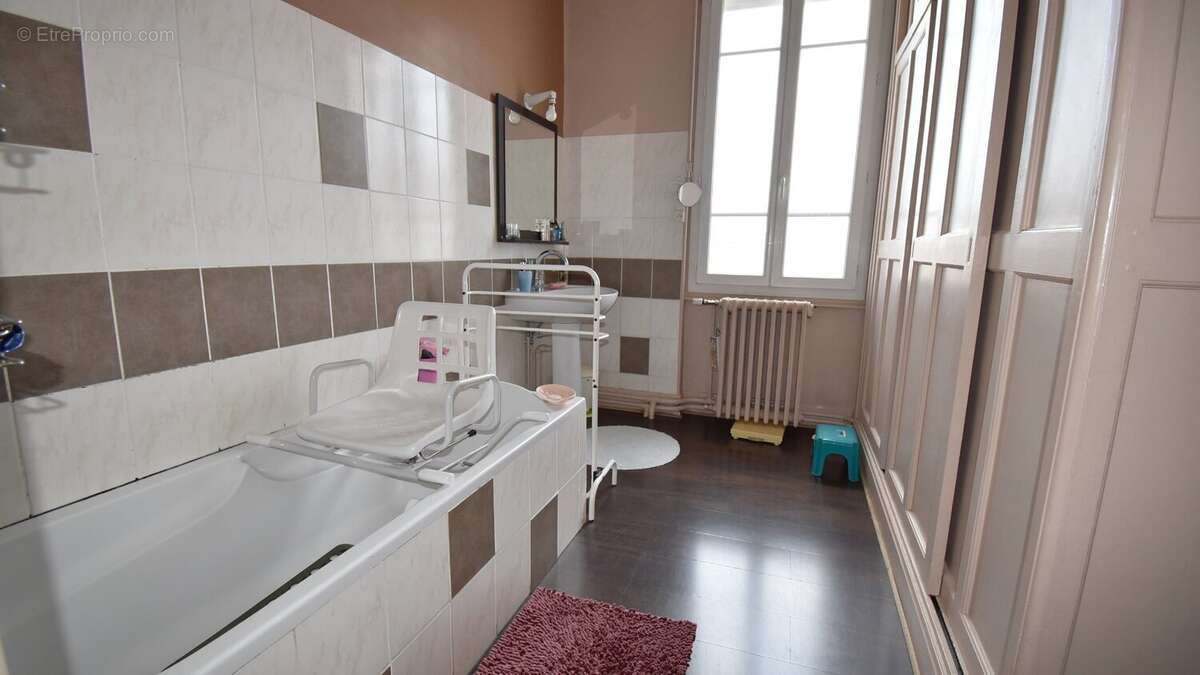 Maison à VICHY