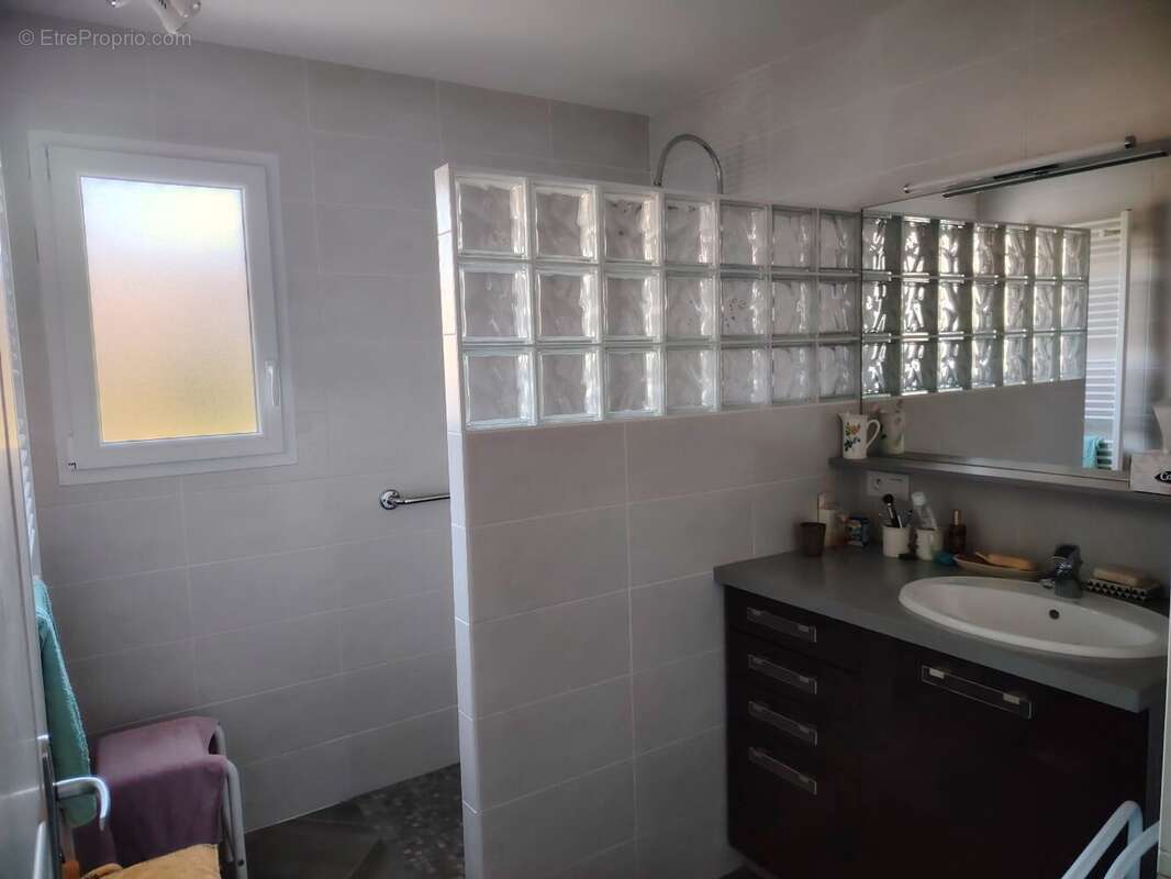 Maison à LA TESSOUALLE